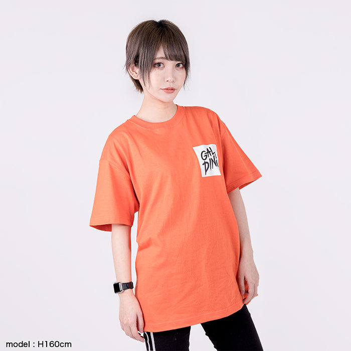 【ギャルと恐竜】Tシャツ スケボ オレンジ モデル着用